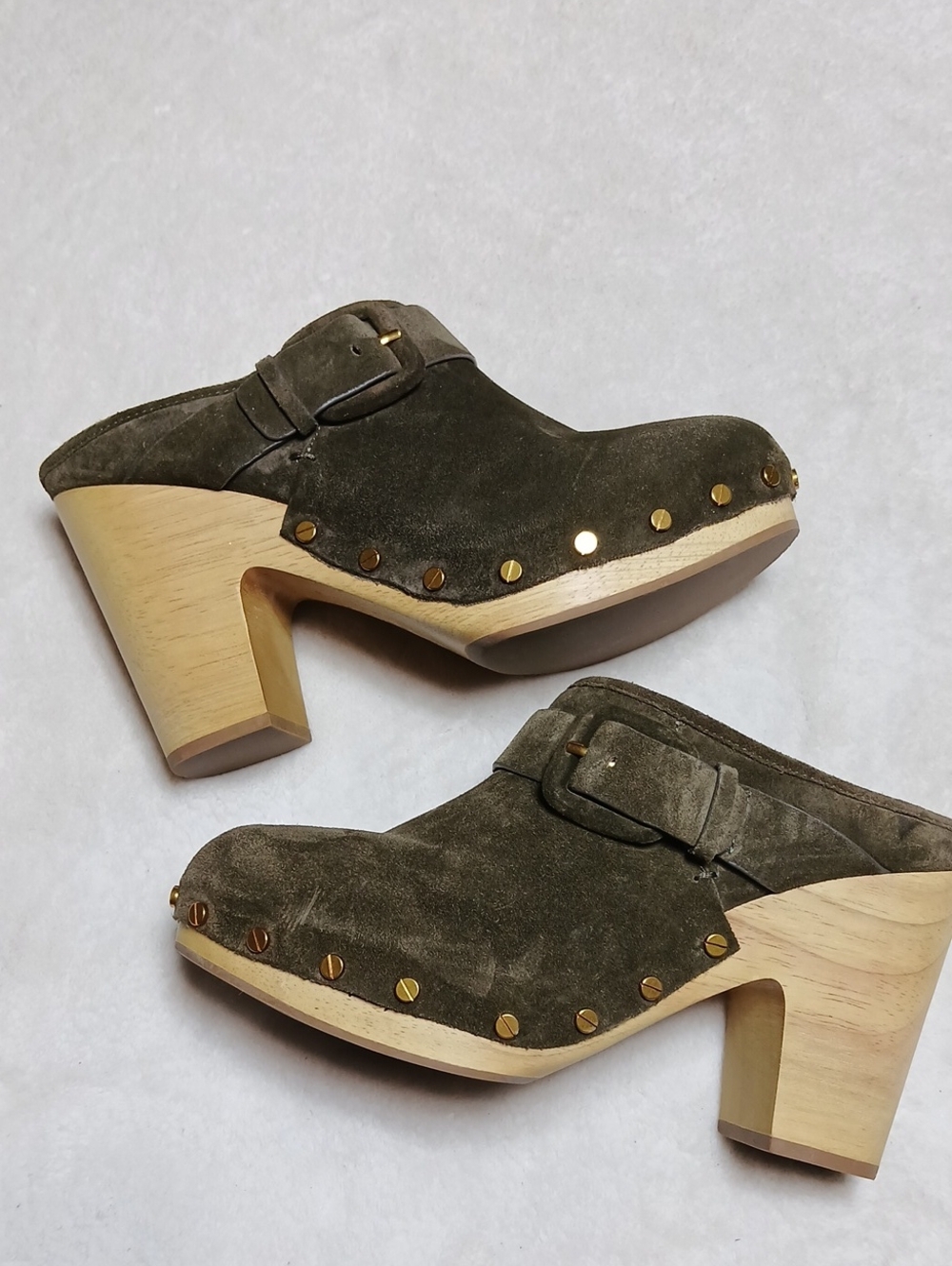 Veronica Beard Dacey Olive Suede Studded Buckle Mules Size 8